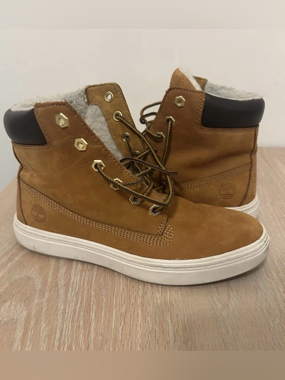 Timberland Men’s Wheat/Tan Leather Lined Lace-Up Boots